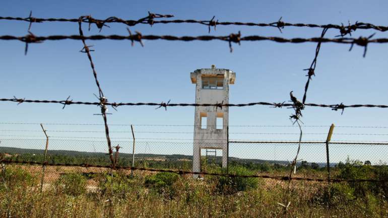 A acusação está dividida em duas partes: o roubo e o processo de achamento