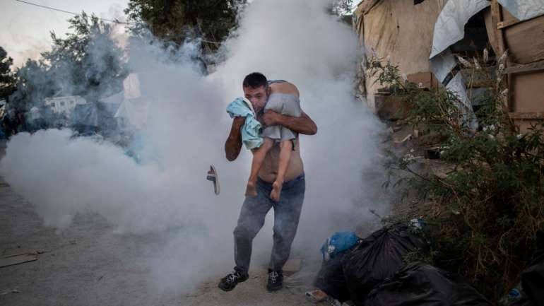 A construção de centros específicos para imigrantes ilegais ou para aqueles cujo pedido de asilo foi recusado e a revisão do sistema de asilo são outras das medidas previstas pelo executivo de Kyriakos Mitsotakis