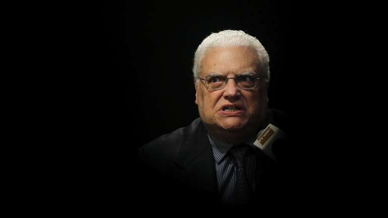 Freitas do Amaral morreu em plena campanha eleitoral e a dois dias das eleições