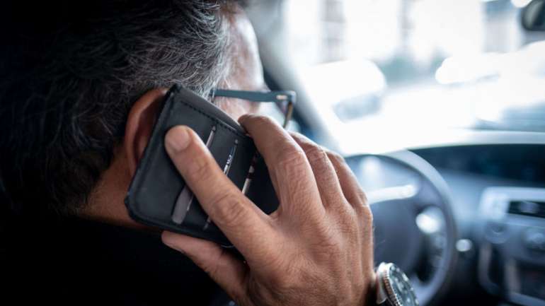 Existe uma crescente influência do uso dos telemóveis e soluções multimédia nas viaturas
