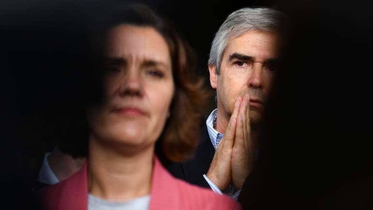 O partido que nas legislativas de domingo se viu reduzido de 18 para cinco deputados atravessa "momento muito singular"