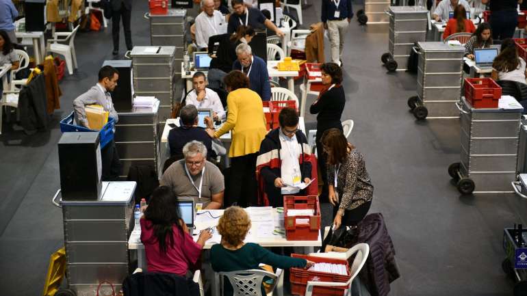 As organizações de emigrantes portugueses exigem a realização de um inquérito