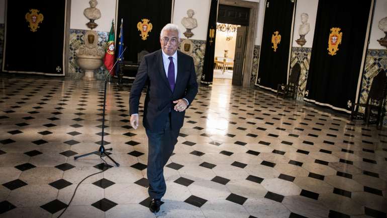 Primeiro-ministro indigitado esteve em Belém a apresentar a lista de secretários de Estado. Governo deve tomar pose até sábado.