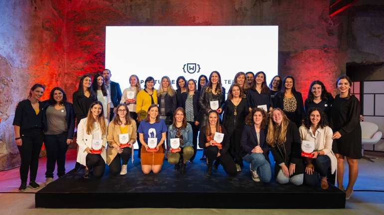 A vencedoras dos "Portuguese Women in Tech Awards" com os prémios
