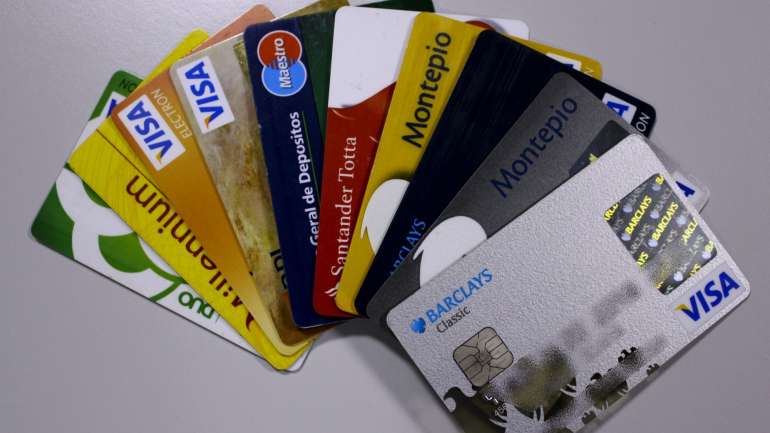 O Governo propôs uma avaliação das comissões que os bancos cobram aos clientes