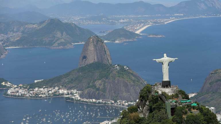 Turistas portugueses impulsionam novo recorde de visitantes no Brasil em 2025