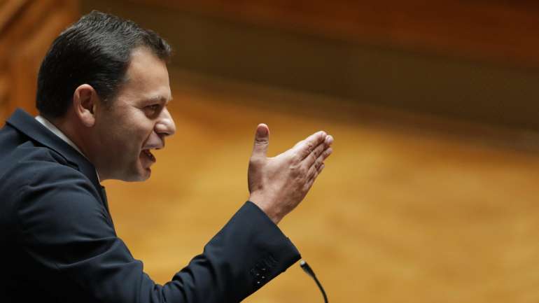 Luís Montenegro já lançou o site mas só vai apresentar formalmente a candidatura à liderança do PSD no próximo domingo