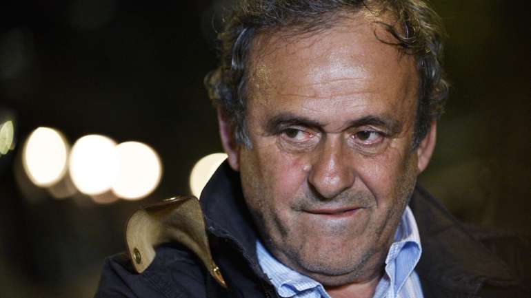 O trabalho de consultadoria, sem contrato escrito, terá sido solicitado a Michel Platini por Joseph Blatter, que na altura era presidente da FIFA
