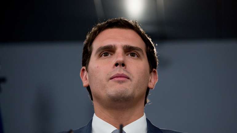 Partido passou de 57 deputados em abril para apenas 10 nas eleições de domingo
