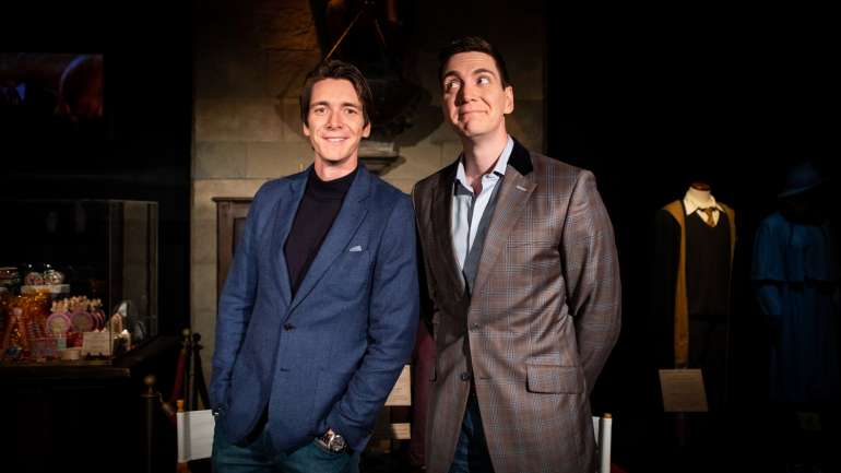 James (à esquerda) e Oliver (à direita) estão em Lisboa para a abertura de "Harry Potter: A Exposição", no Parque das Nações