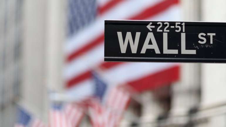Esta tarde de sexta-feira o índice Dow Jones ganhava 0,38% para 27.887,78 pontos