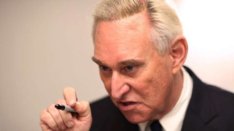 Roger Stone, de 67 anos, foi detido em janeiro, após uma ordem do procurador especial Robert Mueller, mas libertado sob fiança