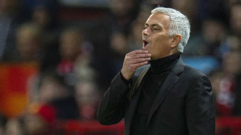 Mourinho saiu do Manchester United há quase um ano, tendo conseguido nessa última experiência vencer uma Liga Europa entre três troféus