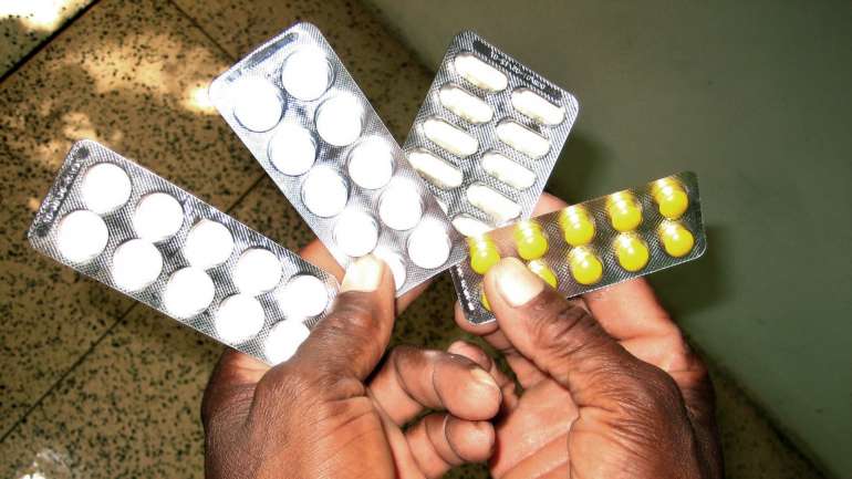 Além de as quantidades de ingredientes ativos dos medicamentos comprados pela internet poderem ser incorretas, as datas de validade podem estar alteradas, alertou a Interpol