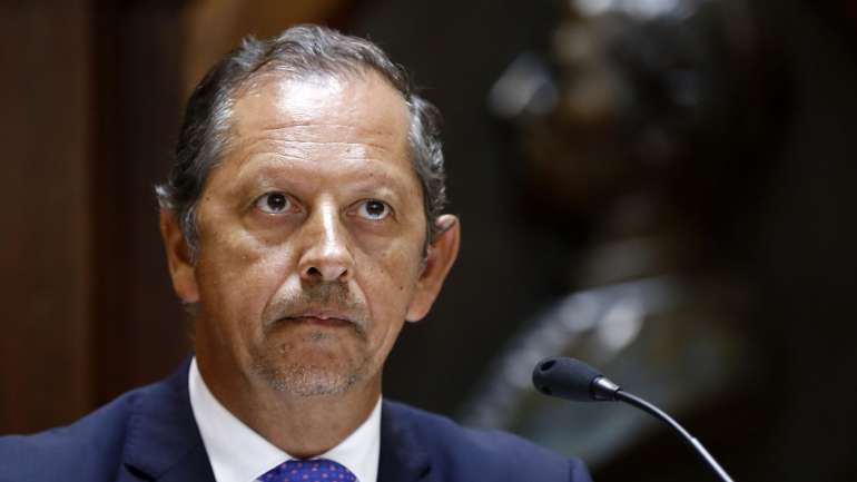 Os cinco dirigentes dizem existir "fortes indícios de um favor partidário de Paulo do Carmo ao PS Barreiro"