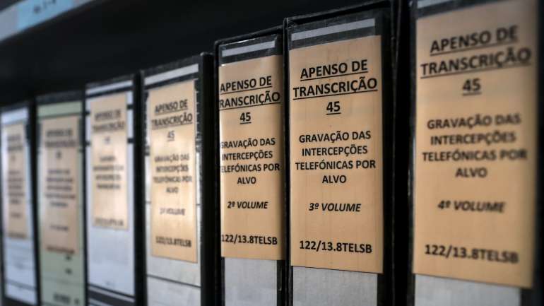 Sócrates disse ao juiz que Carlos Santos Silva era "honestíssimo" e que o amigo lhe emprestou dinheiro e que já lhe devolveu 250 mil euros