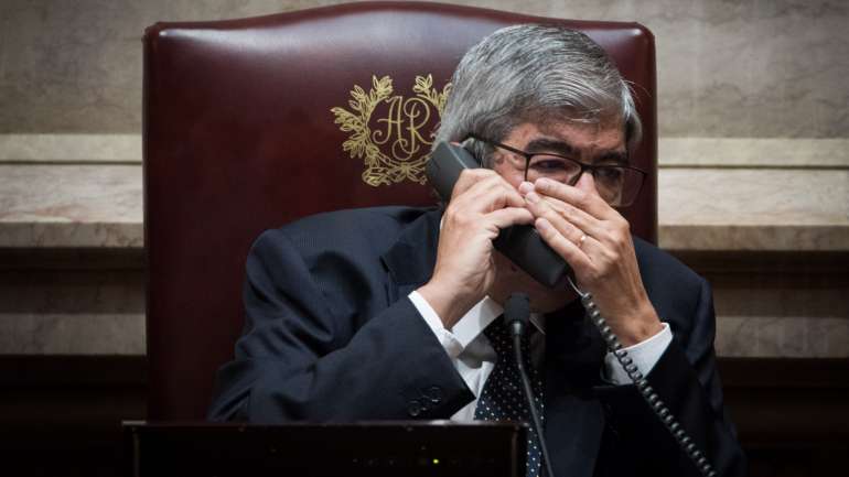 O presidente da Assembleia da República contactou esta manhã o secretário-geral e quis apurar o que se passou entre a deputada do Livre e os jornalistas.