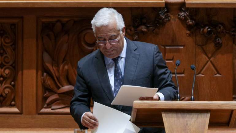 O ministério "esclarece que, por lapso, informou o primeiro-ministro que os dias de espera no Centro Hospitalar de Tâmega e Sousa, E.P.E. para consulta na especialidade de Cardiologia tinham baixado para 593 dias"