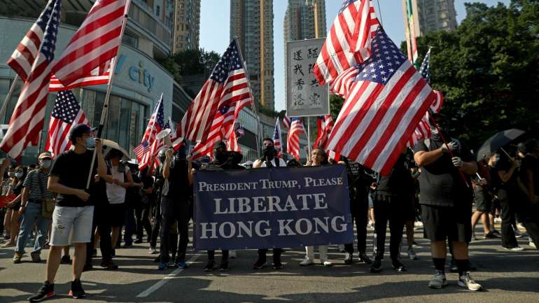 A diplomacia chinesa acusou Washington de apoiar "abertamente criminosos violentos que (...) abalaram o Estado de direito e ameaçaram a ordem social"