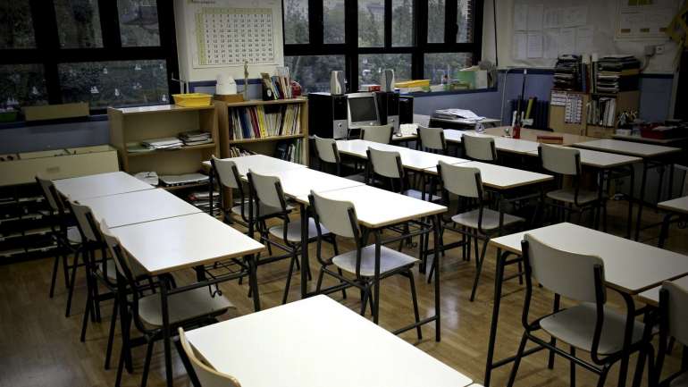 Há duas semanas, três colégios privados em Lisboa denunciaram à Lusa transferências em atraso por parte do Estado, comprometendo o acompanhamento de 284 alunos que lhes foram encaminhados pelo próprio Estado por falta de respostas nas escolas públicas