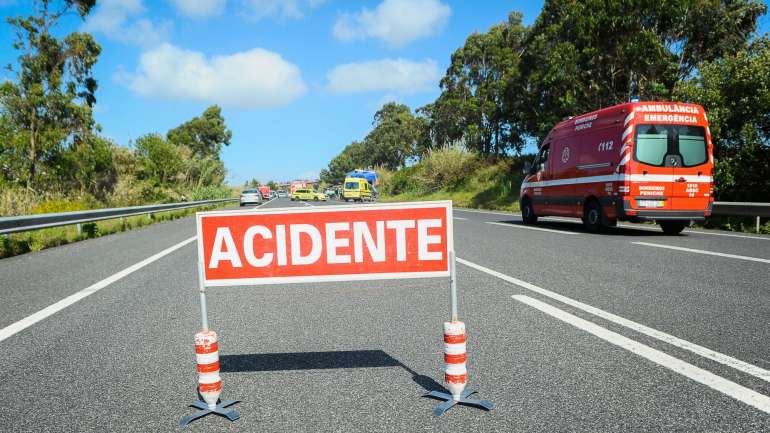 Acidente obrigou ao corte da A22 durante várias horas junto ao nó de Boliqueime, no sentido Lagos-Faro.