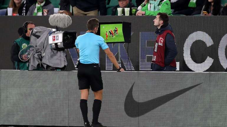 O Comité Executivo da UEFA decidiu também alterar o formato da Liga dos Campeões feminina