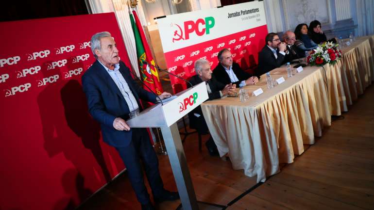 Jerónimo de Sousa discursou contra aquilo que diz serem "falsos objetivos descentralizadores"