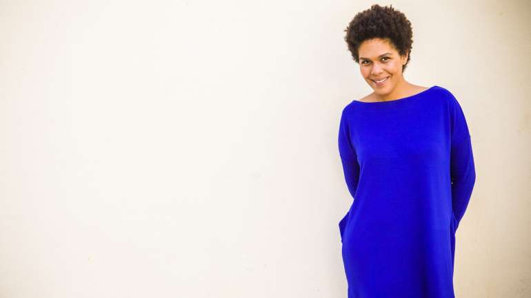 Djaimilia Pereira de Almeida nasceu em Angola, mas vive em Portugal. É autora de três romances