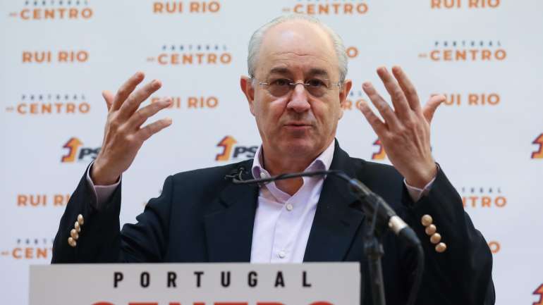 A primeira parte do debate ficou marcada por troca de acusações de hipocrisia e de maus resultados