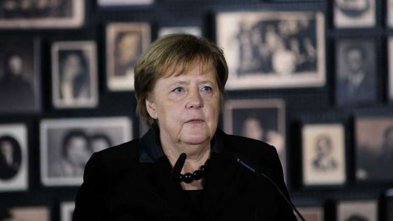 "A lembrança dos crimes, a referência aos autores e a homenagem digna às vítimas, são uma responsabilidade que nunca poderá acabar", Angela Merkel