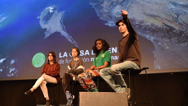 Estiveram presentes Greta Thunberg, Alejandro Martinez e Shari Crespi, da FFF Espanha e Vanessa Nakate, da FFF Uganda