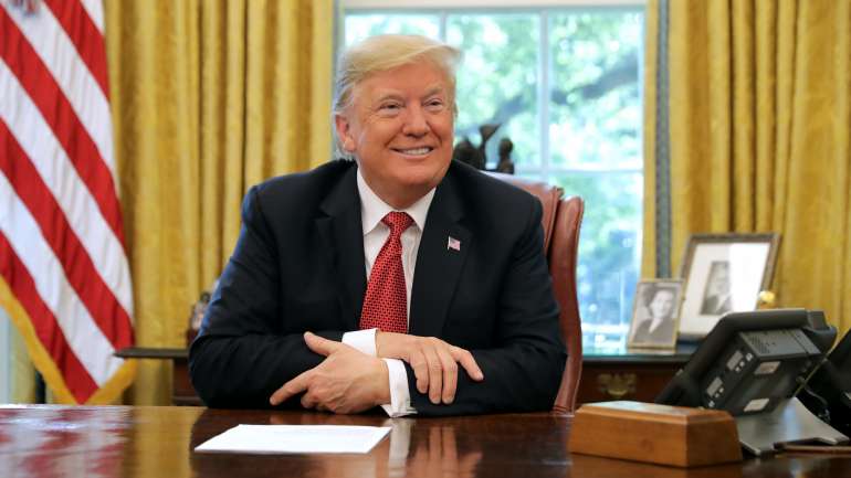 Trump decidiu falar de autoclismos e lâmpadas num encontro com empresários