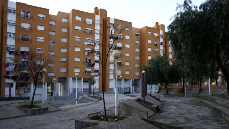 Projeto de lei do PCP "pretende dar mais estabilidade às pessoas", com valores de rendas mais baixos.