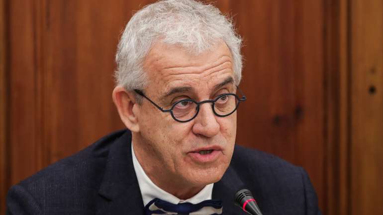 "Estamos a equacionar reduzir a nossa cobertura noticiosa", admitiu Nicolau Santos