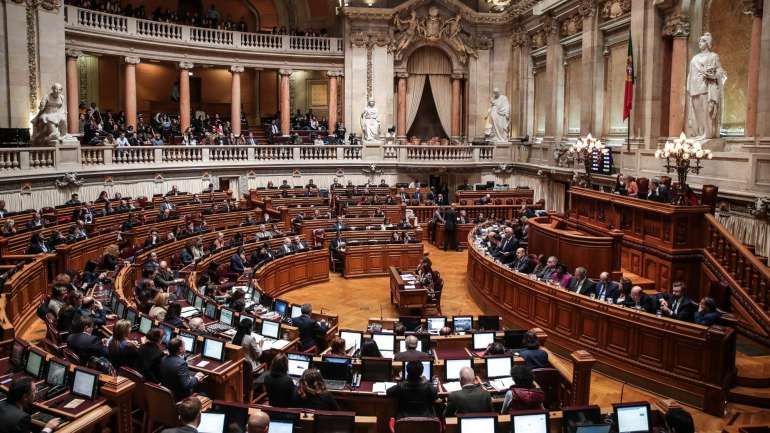 Ao todo, 14 partidos tiveram as suas coimas relativas ao ano de 2009 prescritas