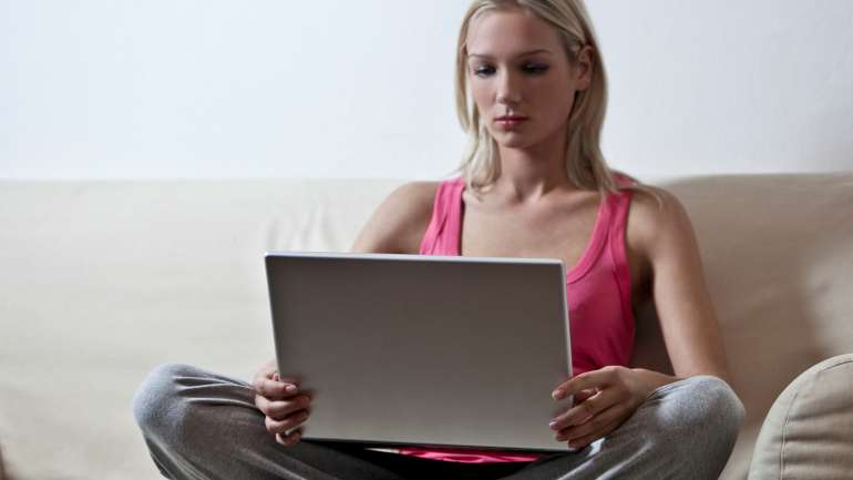 Neste tipo de programas, os empreendedores não precisam de viver no país, porque pode fazer gerir a sua empresa totalmente online