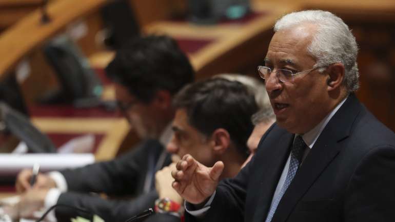 Costa mantém a pressão sobre a esquerda para aprovar OE