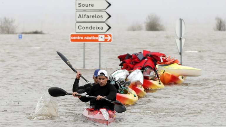 A subida do Mondego levou à inundação nas zonas mais baixas do concelho de Montemor-o-Velho e deixou submerso o Centro de Alto Rendimento