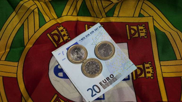 O INE explica que "a evolução do rendimento disponível das famílias foi determinada pelo crescimento de 1,1% das remunerações recebidas