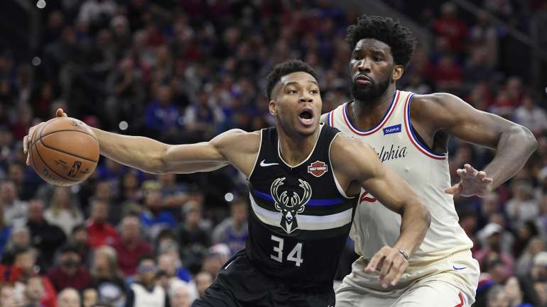 Giannis Antetokounmpo teve o jogo com mais lançamentos falhados e ainda "chocou" com a melhor versão de Joel Embiid