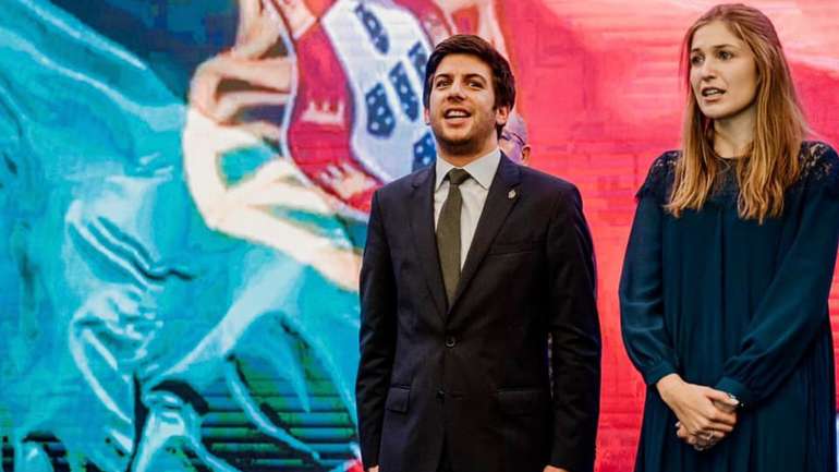 Francisco Rodrigues dos Santos partilhou uma foto com Inês Vargas durante a apresentação da sua candidatura à liderança do CDS, a 17 de dezembro, no Porto