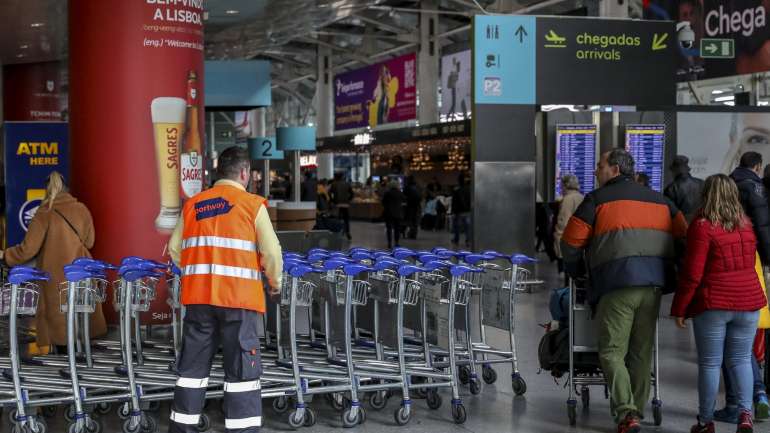 A greve dos trabalhadores da Portway começou na sexta-feira e prolonga-se até domingo