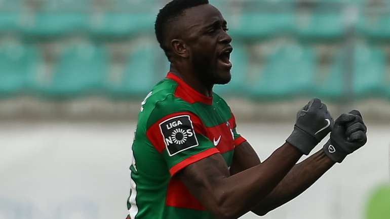 O internacional camaronês marcou 19 golos em 49 jogos na época e meia realizada ao serviço do emblema madeirense