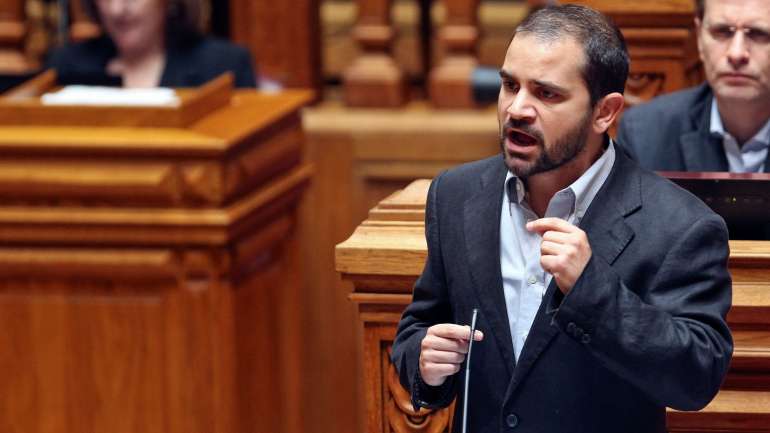 José Gusmão afirmou que o BE acompanha "a escolha do Presidente da República, da crise social e da crise climática como aspetos centrais da sua mensagem ao país"