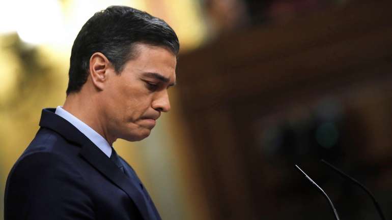 Na votação deste domingo, Pedro Sánchez conseguiu 166 votos a favor, 165 votos contra e 18 abstenções.