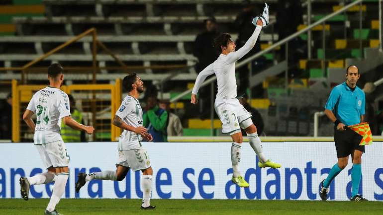 "Febres muito altas, diarreia e vómitos" são alguns dos sintomas dos jogadores do Vitória de Setúbal