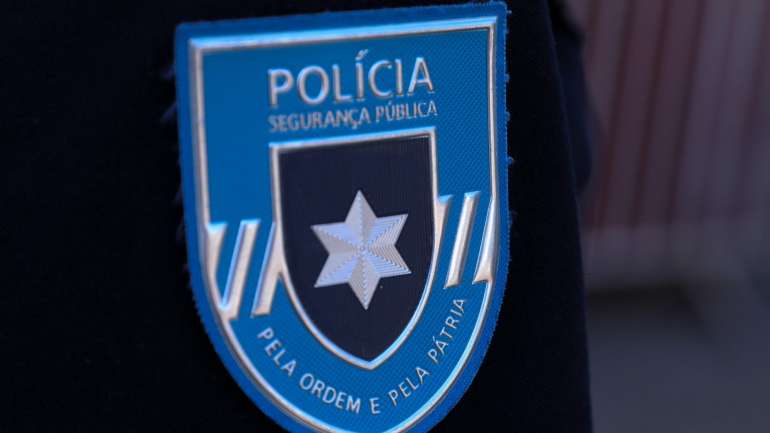 A mulher de 49 anos vai a tribunal para conhecer as medidas de coação