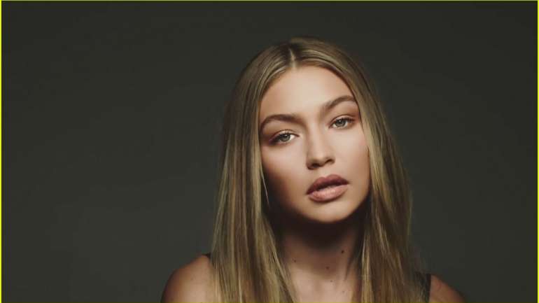 "Acho que mesmo assim sou capaz de manter a mente aberta em relação aos factos", afirmou a supermodelo, que admitiu conhecer também testemunhas no caso