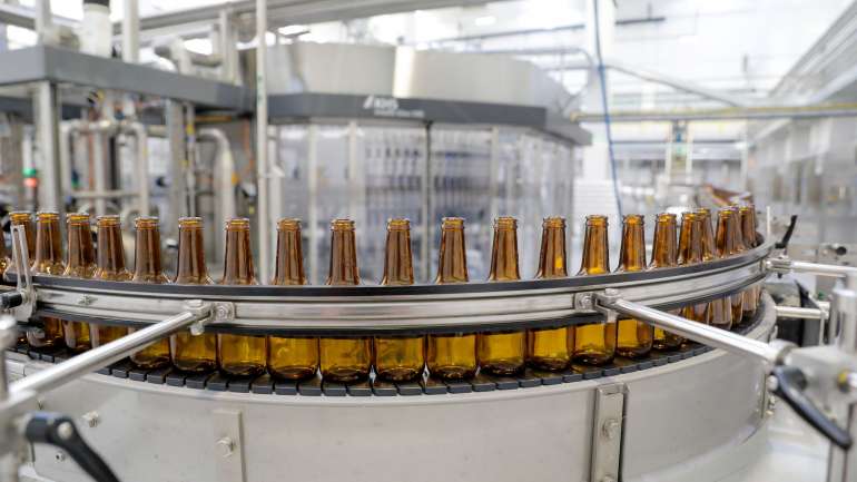 Autoridades de saúde recomendaram que, "em decorrência das últimas evidências obtidas, por precaução, nenhuma cerveja produzida pela Cervejeira Backer, independente de marca e lote, seja consumida"