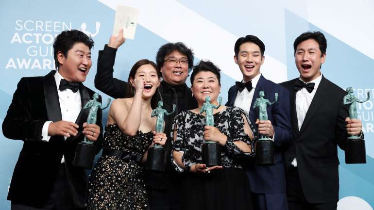 "Muito obrigado. É uma grande honra. Apesar do título 'Parasitas', esta história é sobre coexistência e como podemos viver todos juntos", disse o ator Song Kang-ho